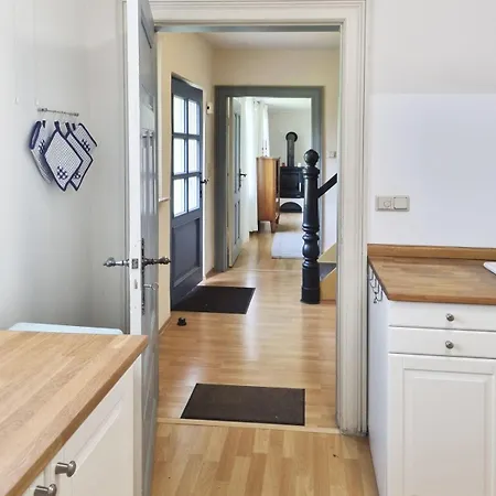 Apartment Altes Forsthaus Loewitz - Entspannen In Laendlicher Ruhe Niederdorla