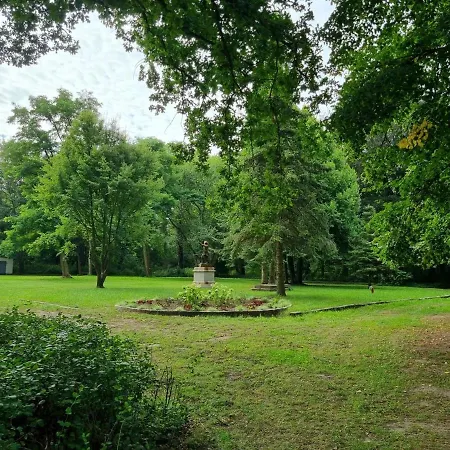 Apartment Altes Forsthaus Loewitz - Entspannen In Laendlicher Ruhe Niederdorla