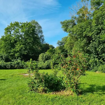 Apartment Altes Forsthaus Loewitz - Entspannen In Laendlicher Ruhe Niederdorla